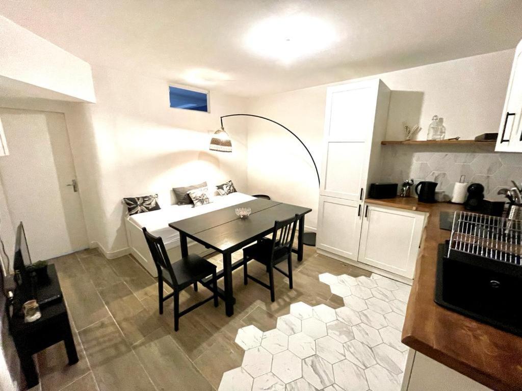 Joli T4 Renove Climatise Entre St Charles/Le Vieux-Port Leilighet Marseille Eksteriør bilde